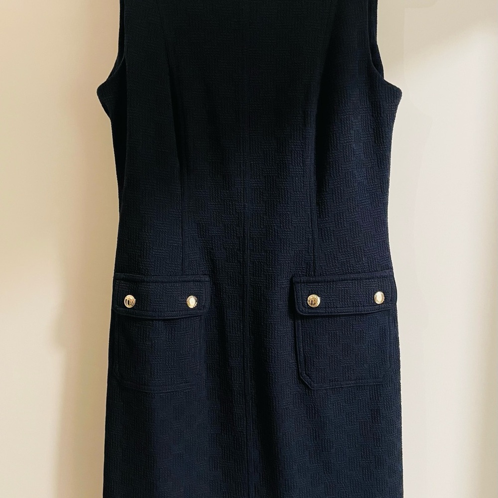 Elegant Navy Sleeveless Dress
